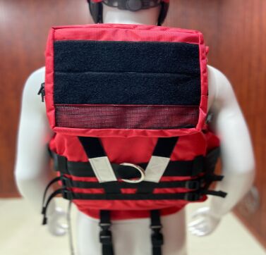 Multiple storage bags Rapids life jacket multiple front attachment points